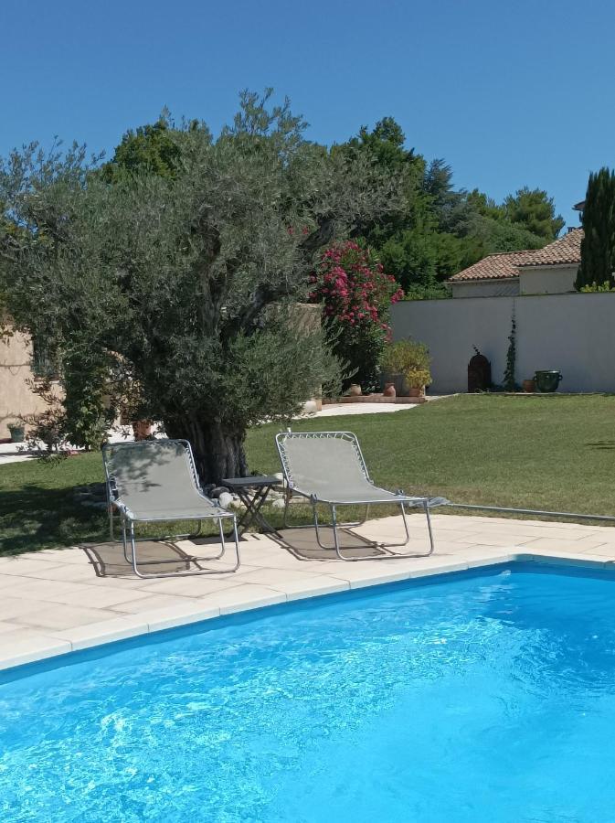 Chambre D'Hote Au Coeur Des Alpilles Mouries Exterior photo